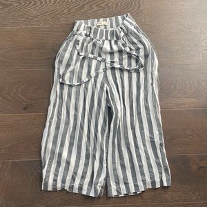 pull&bear gray/white stripe paperbag pants, size S